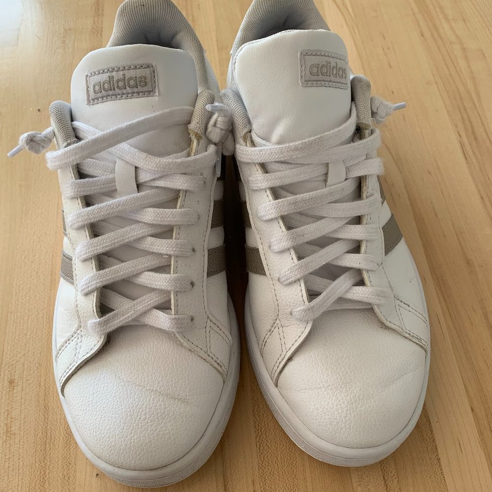 Adidas Grand Court lace-up sneaker, size 10